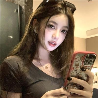 女孩罗塞玛莉